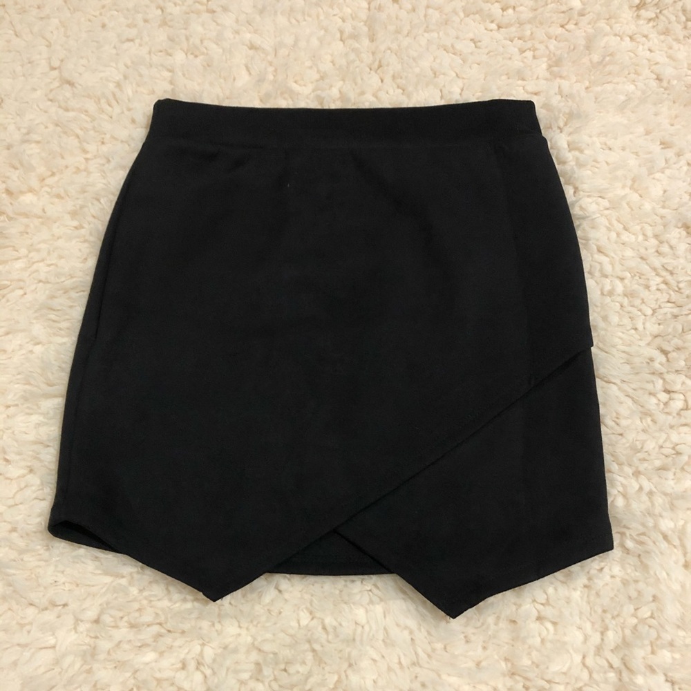 Newbury Kustom  black skirt size S NWT